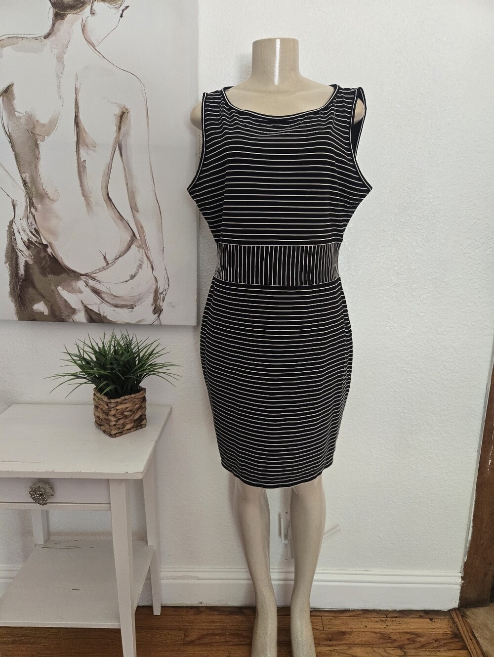 NWT Max Studio Black With White Stripe Ribbed Dress Size Xlarge